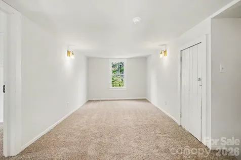 1402 1st Avenue Place NW Hickory NC 28601