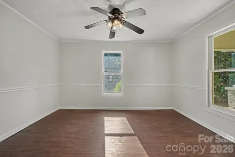 1402 1st Avenue Place NW Hickory NC 28601