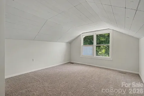 1402 1st Avenue Place NW Hickory NC 28601