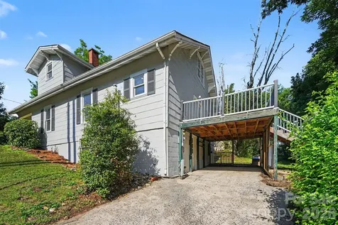 1402 1st Avenue Place NW Hickory NC 28601