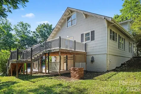 1402 1st Avenue Place NW Hickory NC 28601