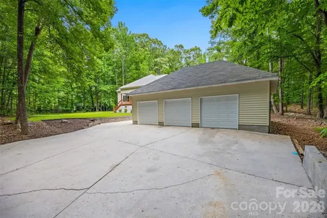 3429 Thoroughbred Lane York SC 29745