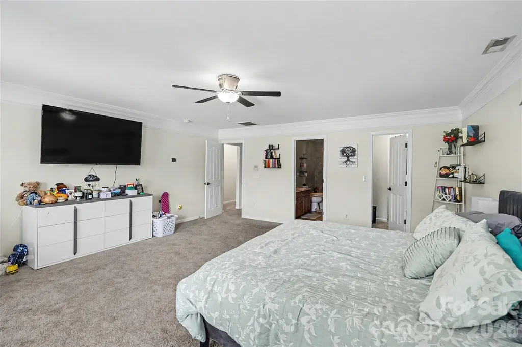 6908 Centerline Drive Charlotte NC 28278