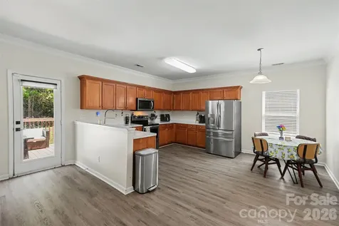 6908 Centerline Drive Charlotte NC 28278