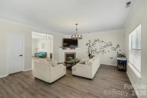 6908 Centerline Drive Charlotte NC 28278