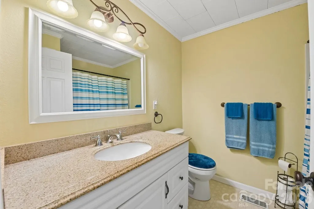 315 Caldwell Avenue Mooresville NC 28115