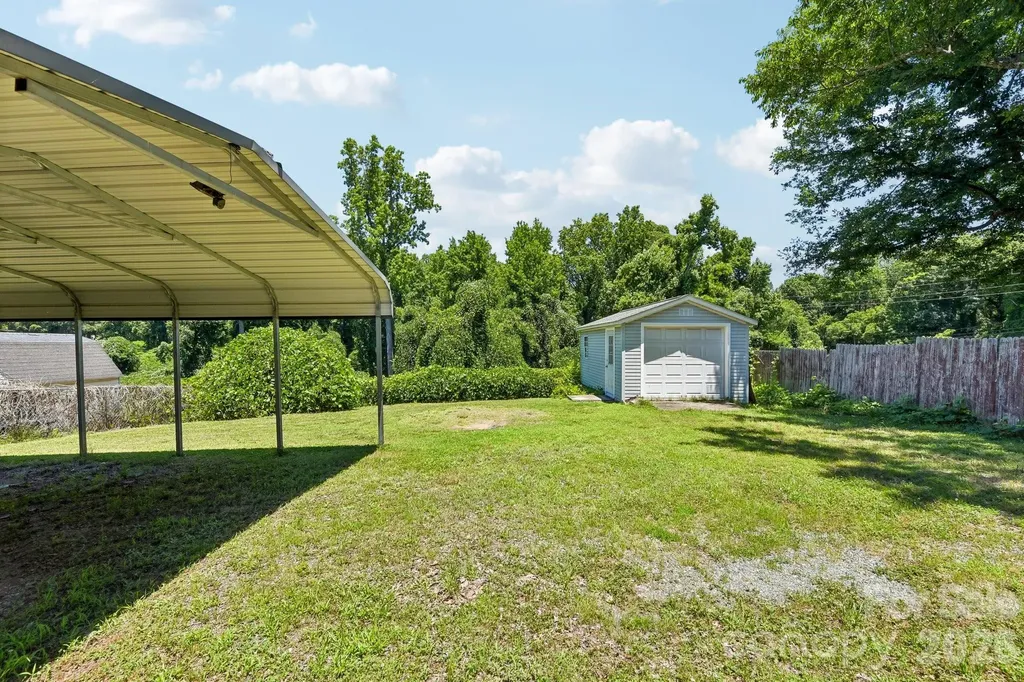 315 Caldwell Avenue Mooresville NC 28115
