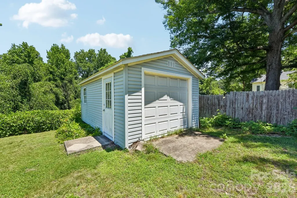 315 Caldwell Avenue Mooresville NC 28115