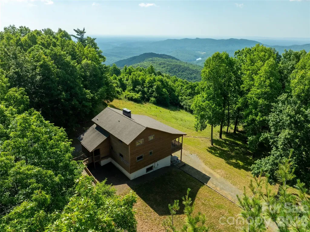 576 Lake Vista Drive Glade Valley NC 28627