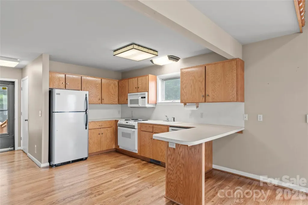 576 Lake Vista Drive Glade Valley NC 28627