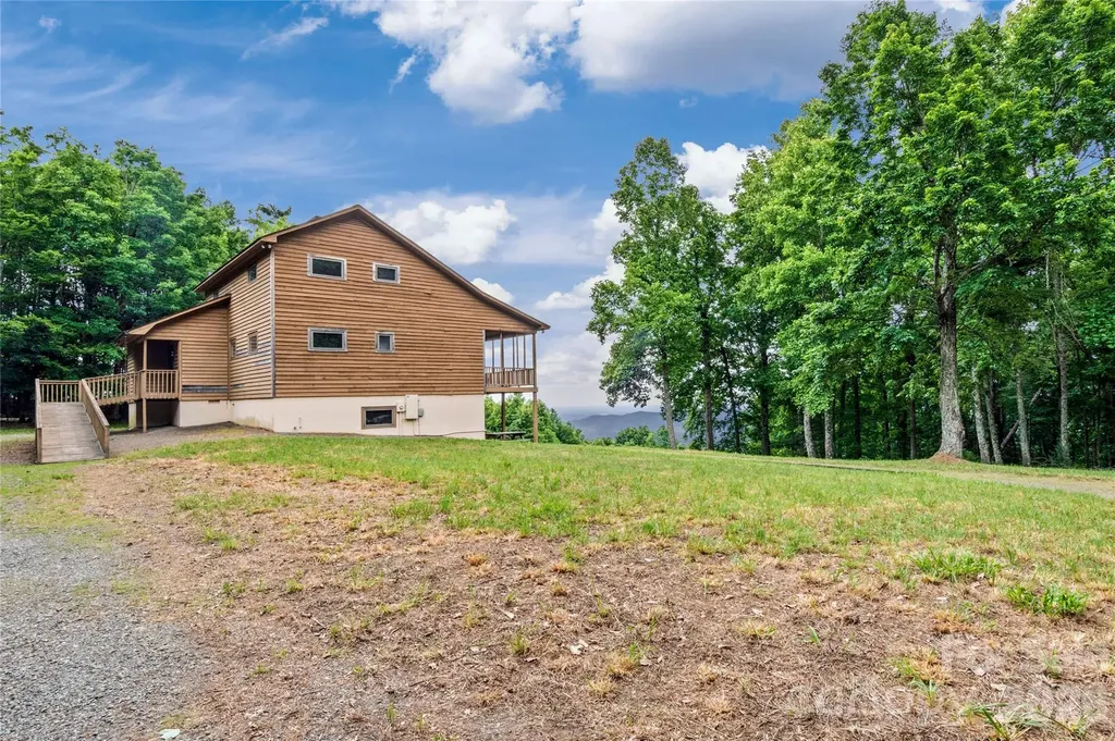 576 Lake Vista Drive Glade Valley NC 28627