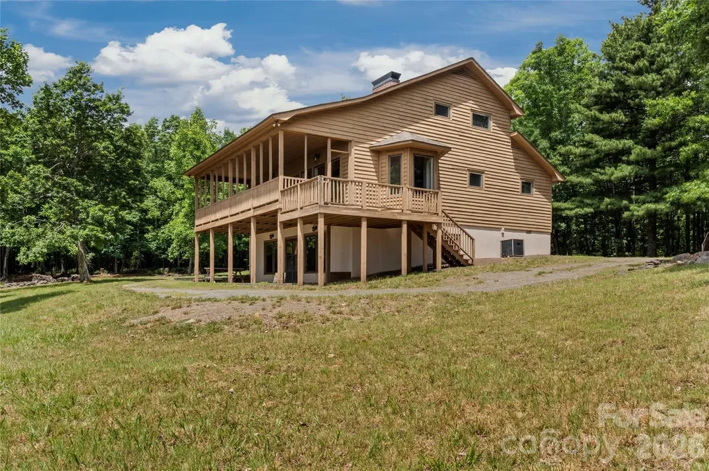 576 Lake Vista Drive Glade Valley NC 28627