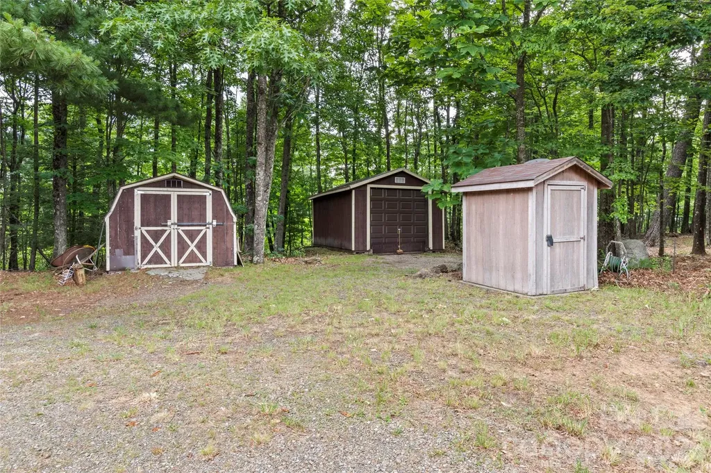 576 Lake Vista Drive Glade Valley NC 28627