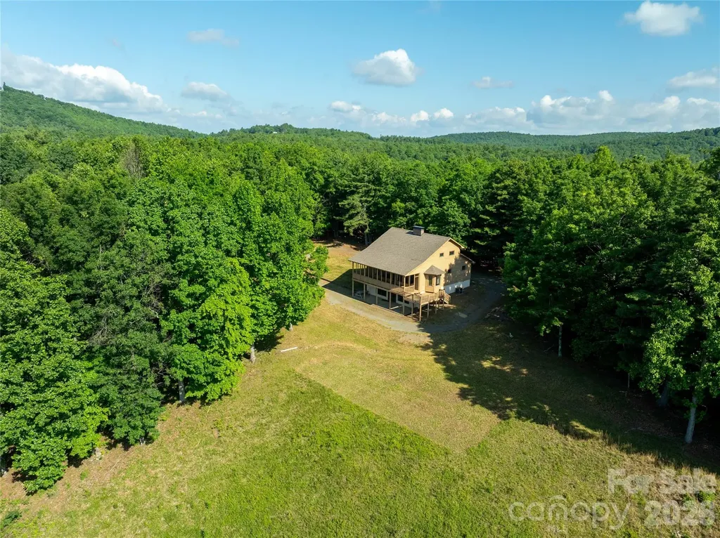 576 Lake Vista Drive Glade Valley NC 28627