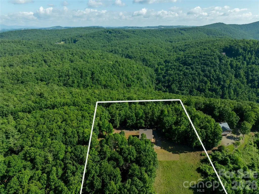 576 Lake Vista Drive Glade Valley NC 28627