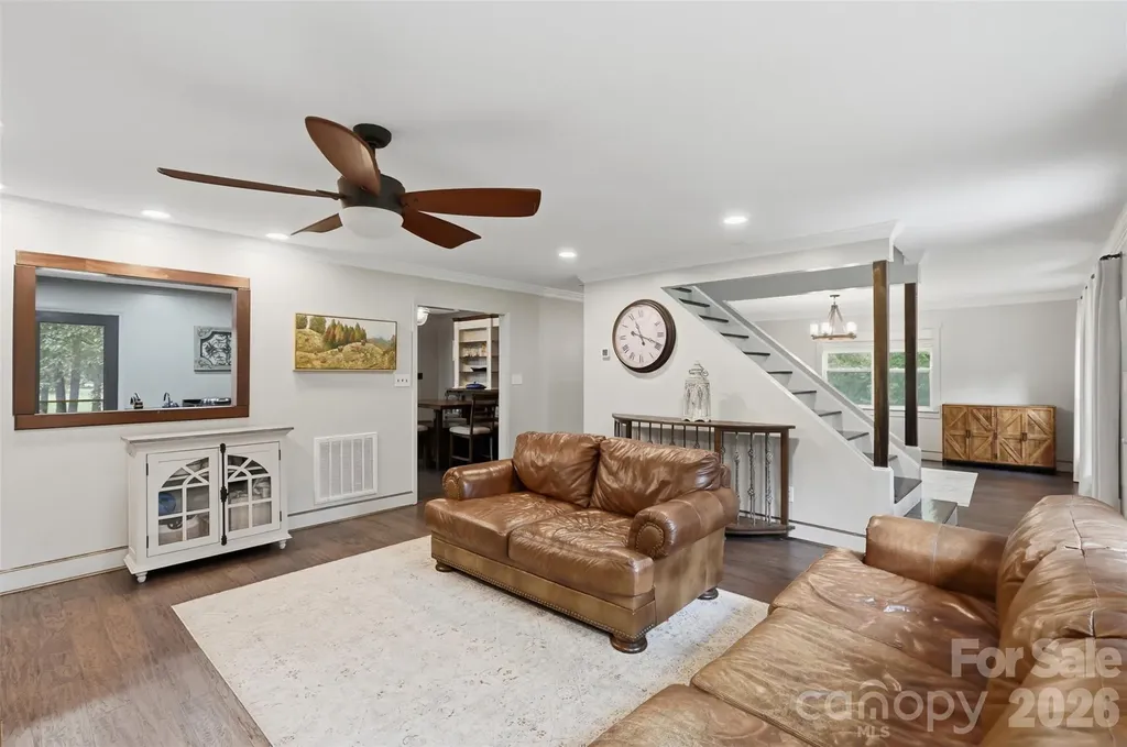 8301 Waxhaw Creek Waxhaw NC 28173