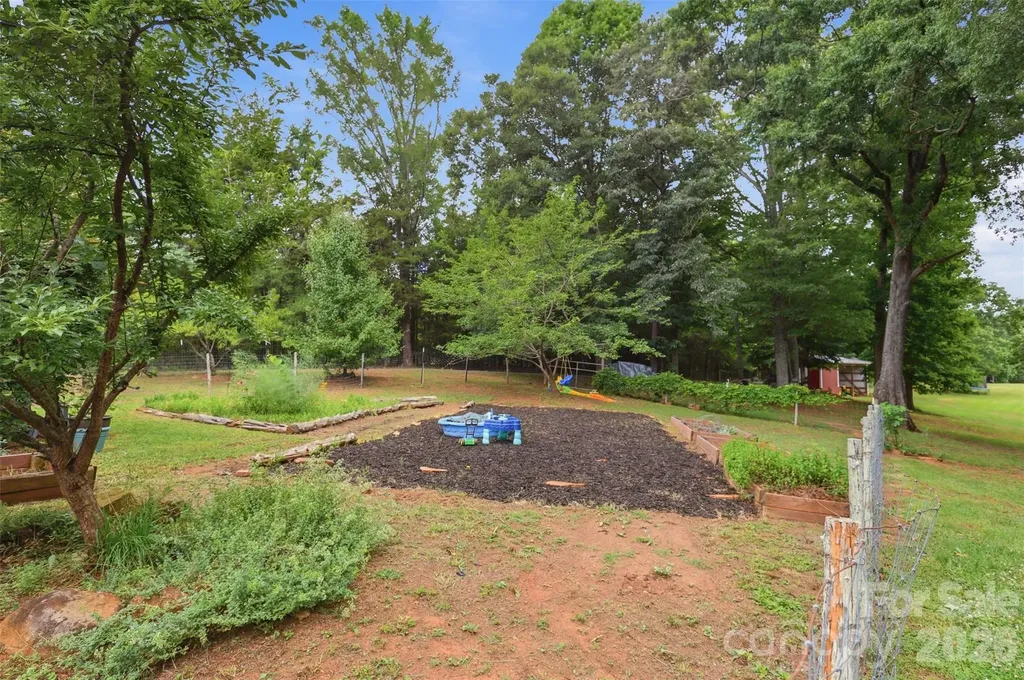 8301 Waxhaw Creek Waxhaw NC 28173