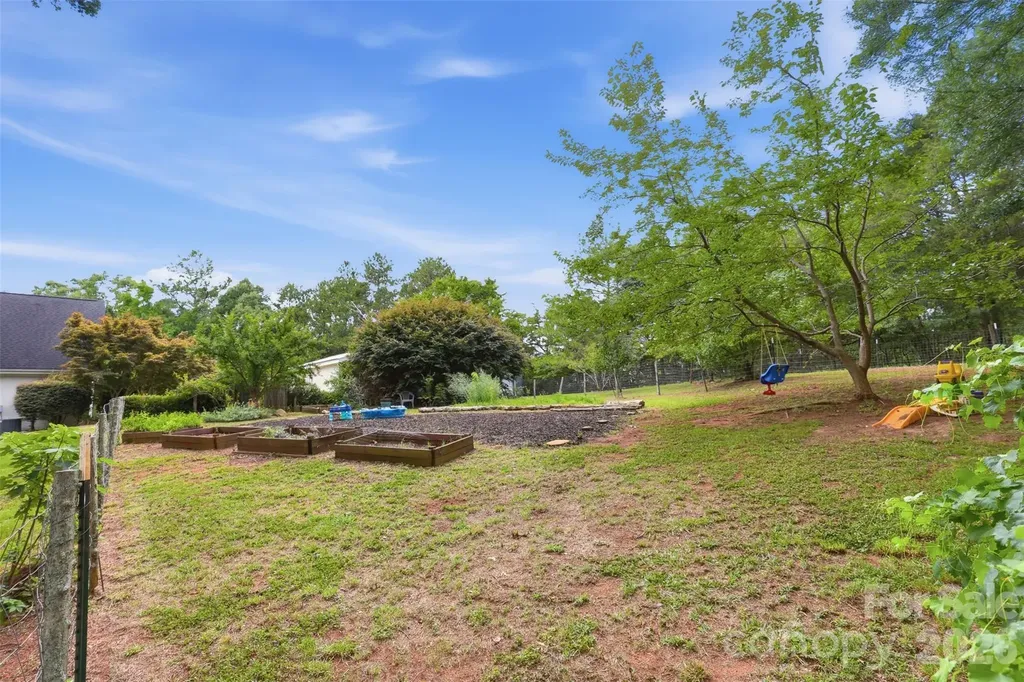 8301 Waxhaw Creek Waxhaw NC 28173