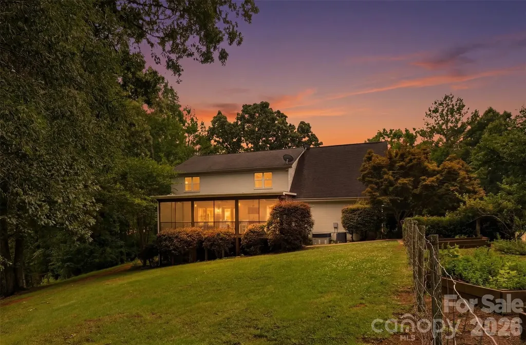 8301 Waxhaw Creek Waxhaw NC 28173