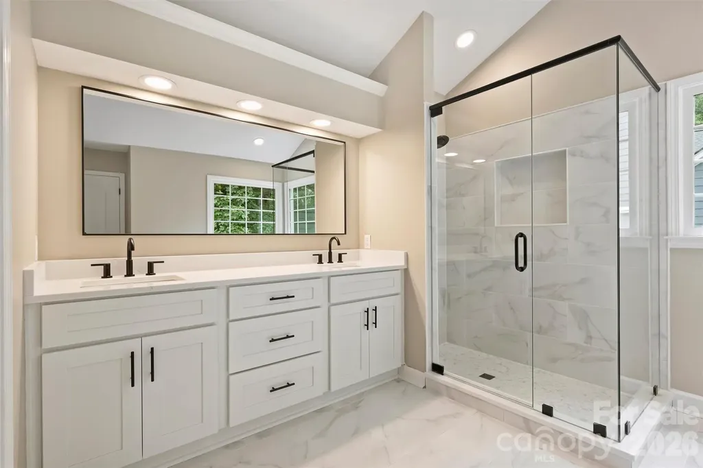 5317 Fairvista Drive Charlotte NC 28269