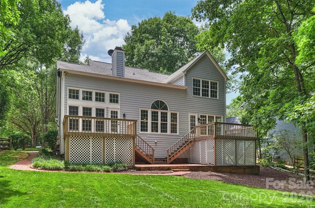 5317 Fairvista Drive Charlotte NC 28269