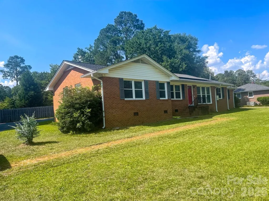 14 Hamden Circle Cheraw SC 29520