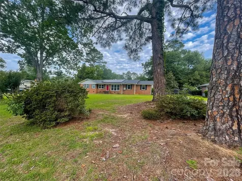 14 Hamden Circle Cheraw SC 29520
