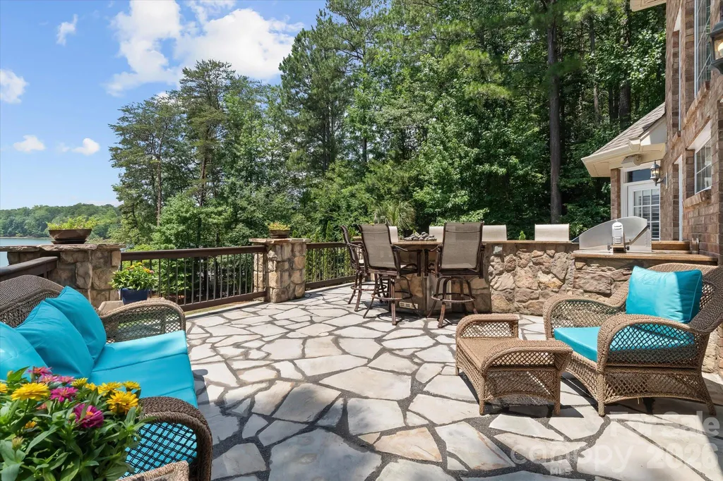151 Eagle Chase Lane Troutman NC 28166