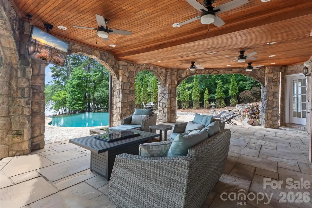 151 Eagle Chase Lane Troutman NC 28166