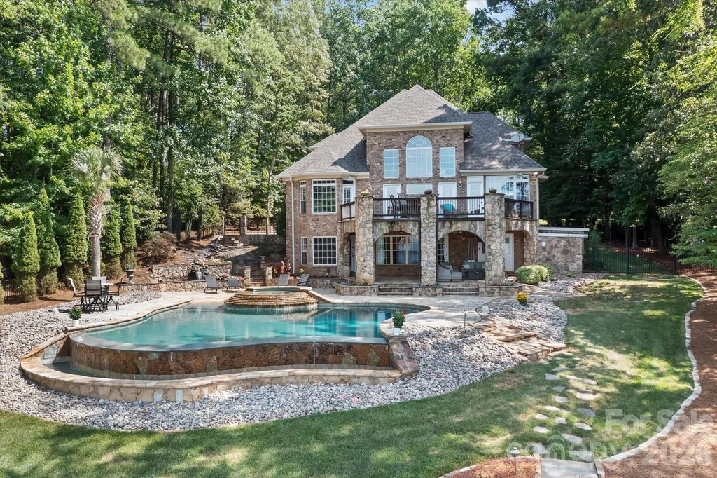 151 Eagle Chase Lane Troutman NC 28166