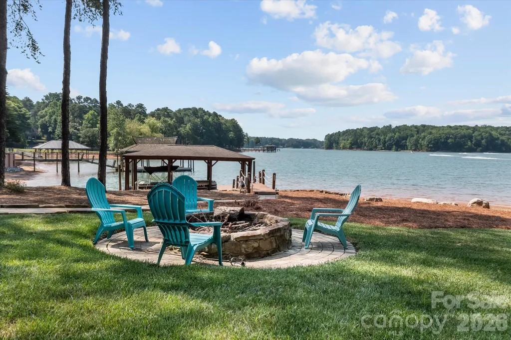 151 Eagle Chase Lane Troutman NC 28166