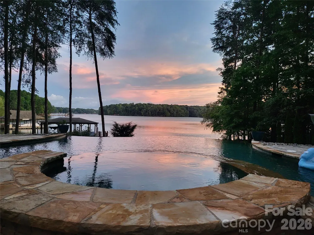 151 Eagle Chase Lane Troutman NC 28166