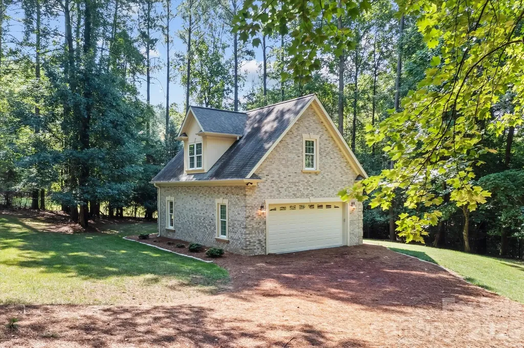 151 Eagle Chase Lane Troutman NC 28166