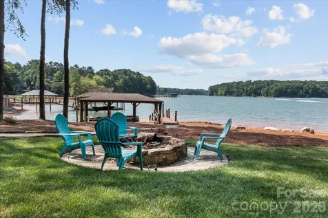 151 Eagle Chase Lane Troutman NC 28166