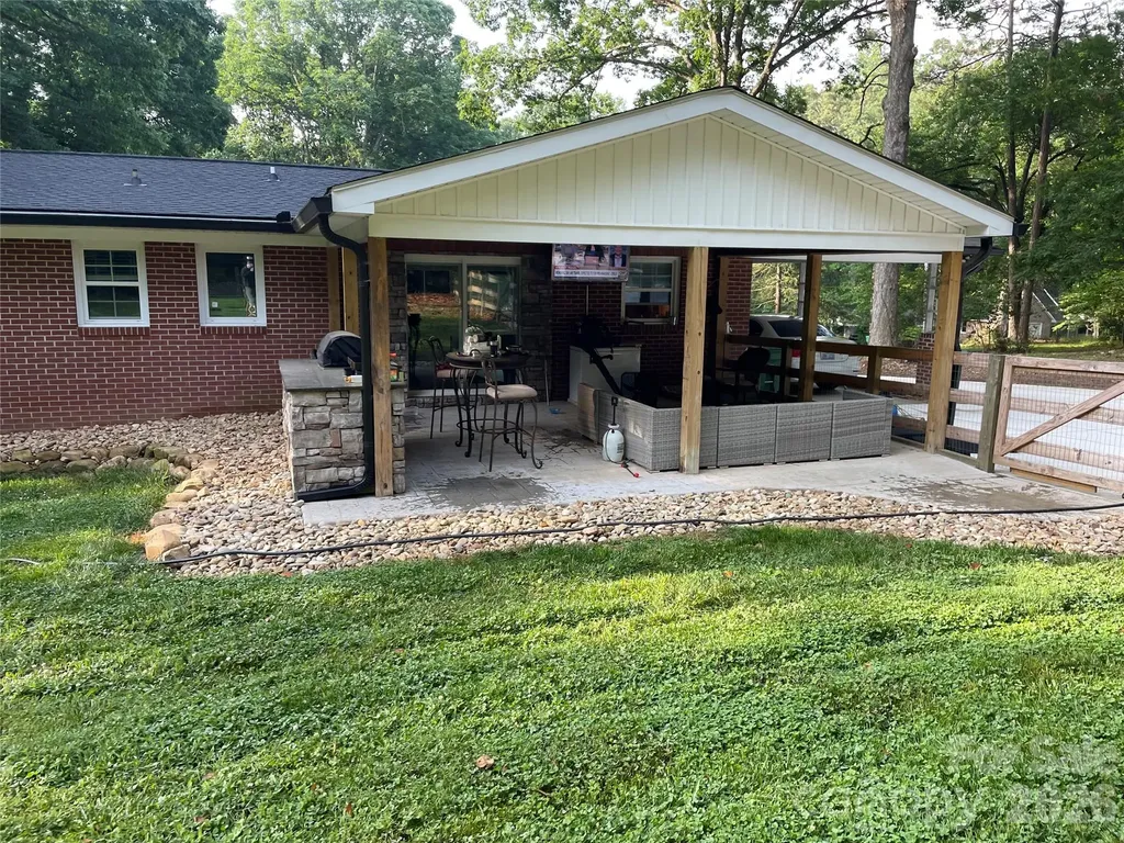 514 Crestview Drive Albemarle NC 28001