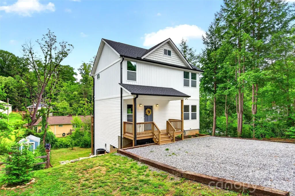88 Walker Street Black Mountain NC 28711