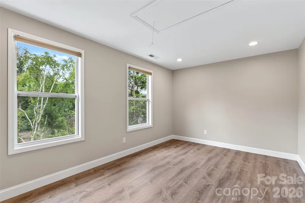88 Walker Street Black Mountain NC 28711