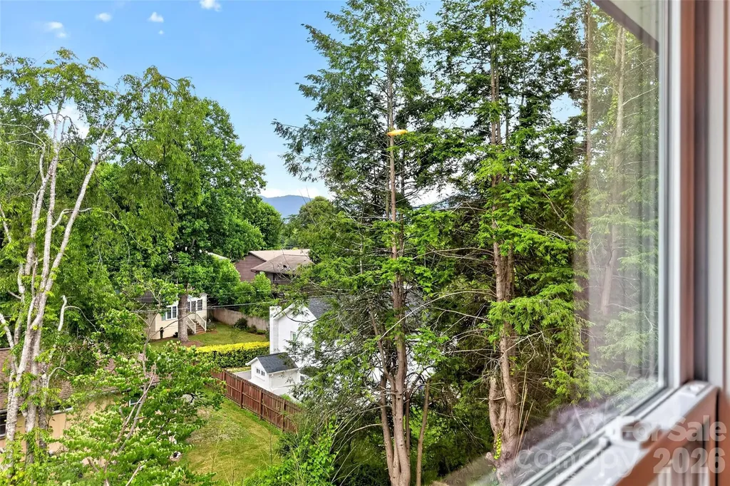88 Walker Street Black Mountain NC 28711