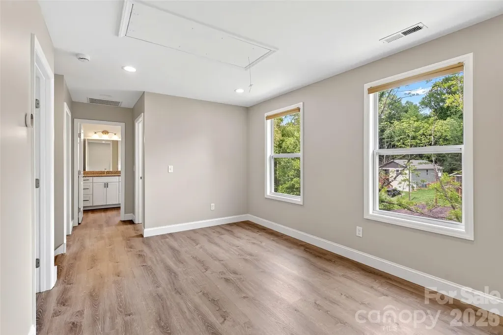 88 Walker Street Black Mountain NC 28711