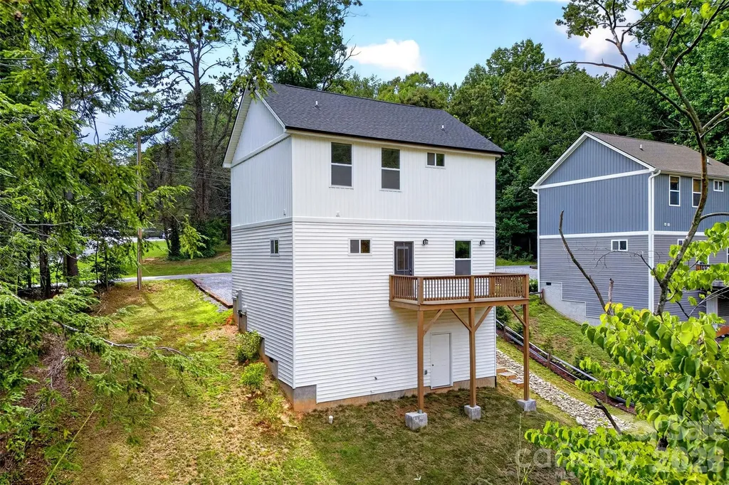 88 Walker Street Black Mountain NC 28711