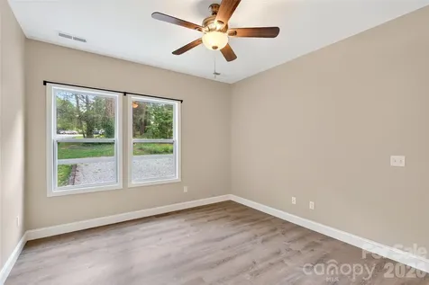 88 Walker Street Black Mountain NC 28711