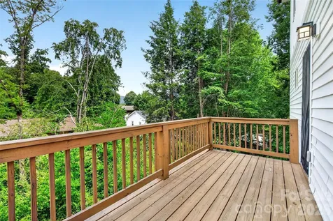 88 Walker Street Black Mountain NC 28711
