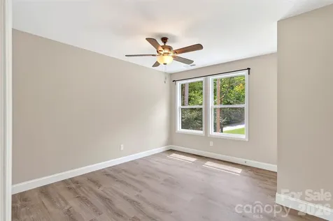 88 Walker Street Black Mountain NC 28711
