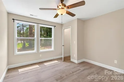 88 Walker Street Black Mountain NC 28711
