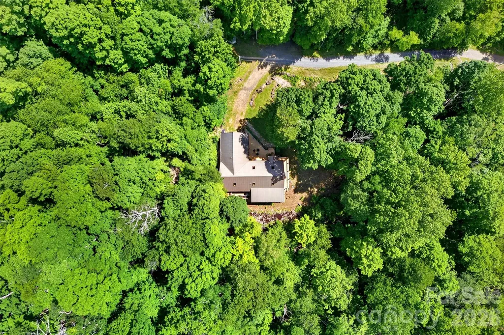 87 Ali Avenue Bakersville NC 28705