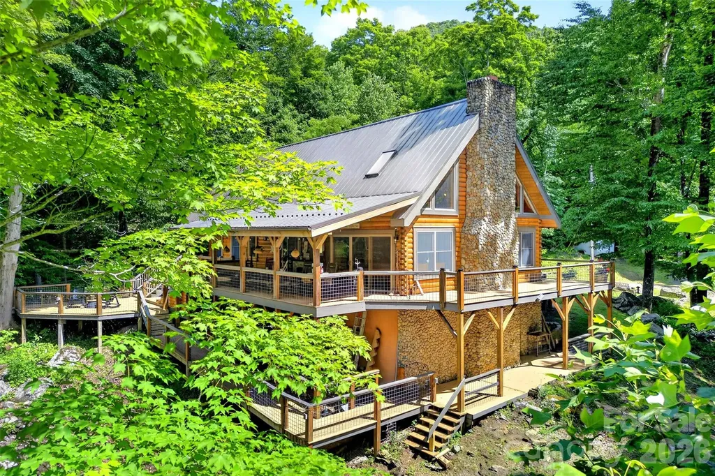 87 Ali Avenue Bakersville NC 28705