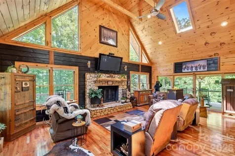 87 Ali Avenue Bakersville NC 28705