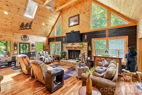 87 Ali Avenue Bakersville NC 28705