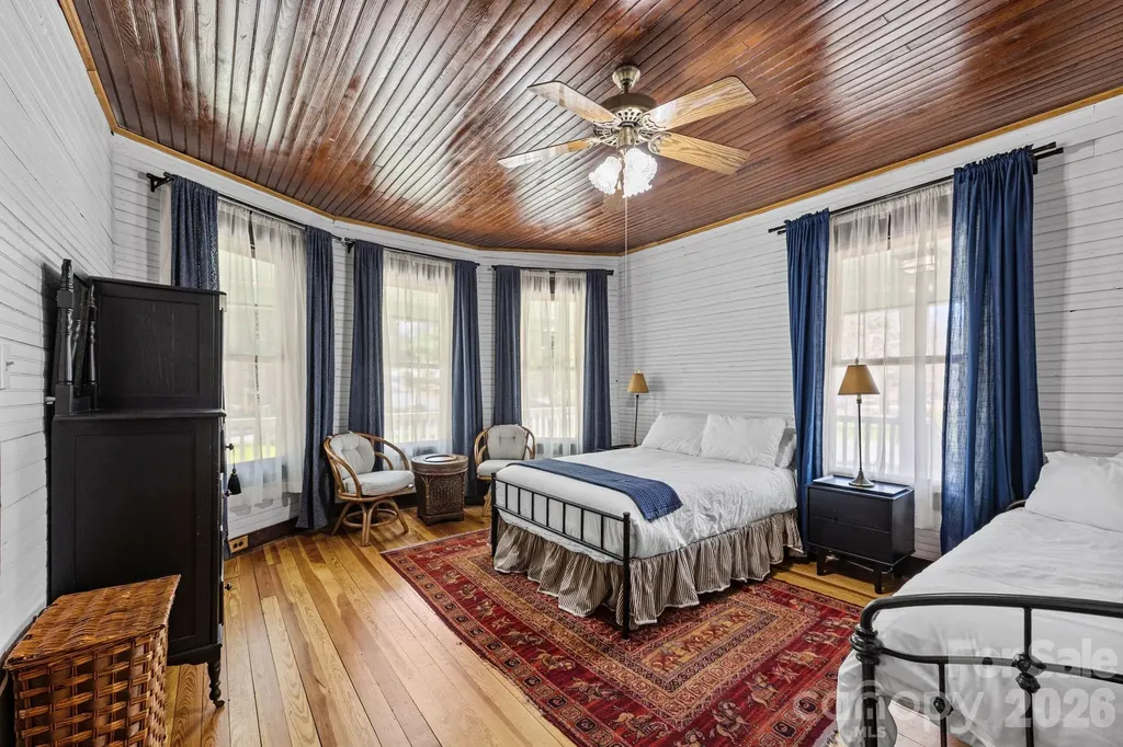 615 Rose Hill Road Asheville NC 28803