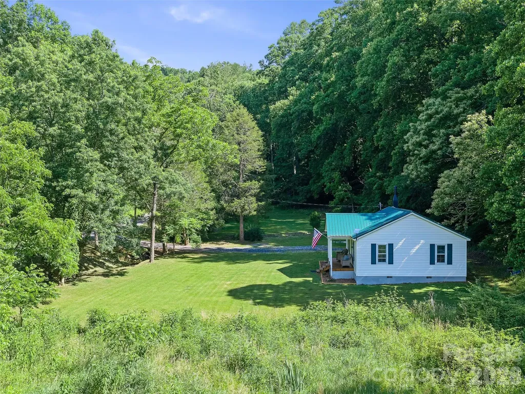 232 Langford Branch Road Burnsville NC 28714